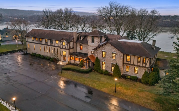 Pictures of Hospitality, Office, Multifamily property located at 435 North 2nd Street, Lewiston, NY 14092 for sales - image #1
