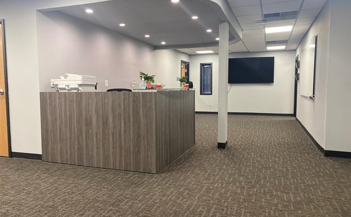Pictures of Retail, Office, Mixed Use property located at 1213 N BALLENGER HWY, FLINT, MI 48504 for sales - image #1