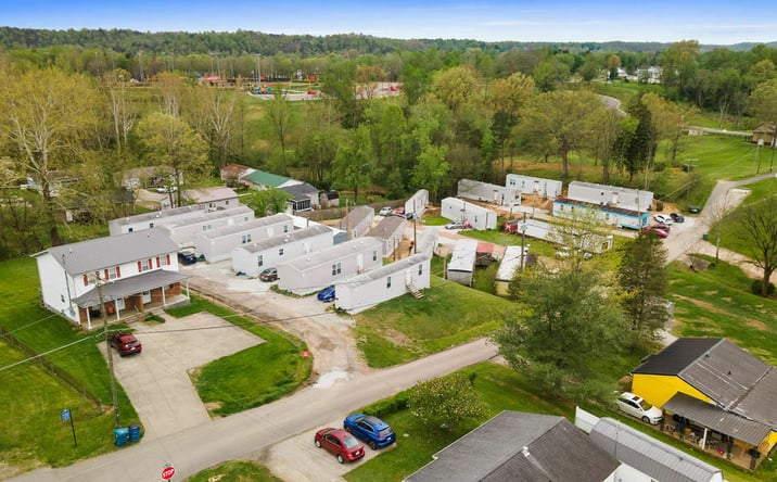 Pictures of Multifamily property located at 2659 2nd St , Hurricane, WV 25526 for sales - image #1