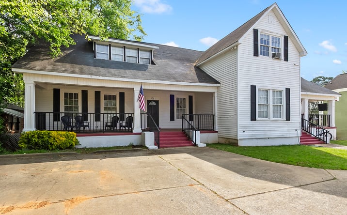 Pictures of Multifamily property located at 1021 Queen City Avenue, Tuscaloosa, AL 35401 for sales - image #1