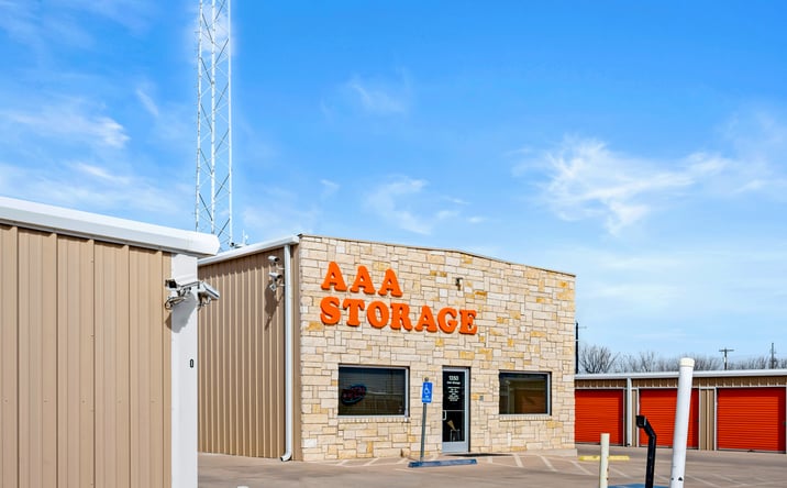 Pictures of Self Storage property located at 1350 Tracy Lynn Street, Abilene, TX 79601 for sales - image #1