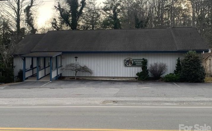Pictures of Retail, Office, Special Purpose property located at 1001 Greenville Highway #6, Hendersonville, NC 28792 for sales - image #1