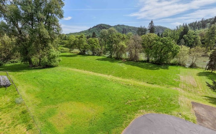 Pictures of Land property located at 0 Del Rio Rd, Roseburg, OR 97471 for sales - image #1