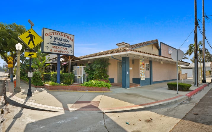Pictures of Retail property located at 528 W Chapman Ave, Orange, CA 92868 for sales - image #1