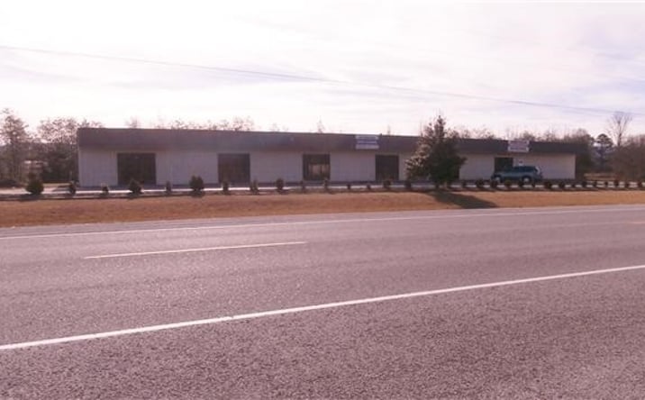Pictures of Office, Hospitality, Mixed Use property located at 307 John Hunter Hwy, Elora, TN 37328 for sales - image #1