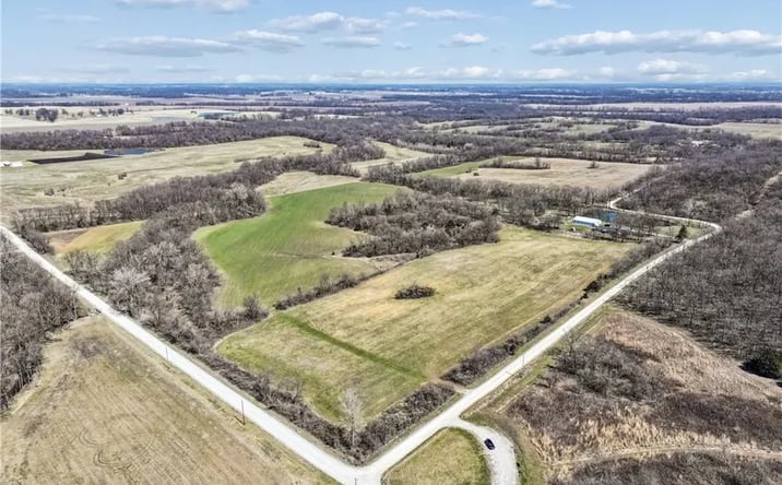 Pictures of Land property located at 0000 E Tract 2, Archie, MO 64725 for sales - image #1