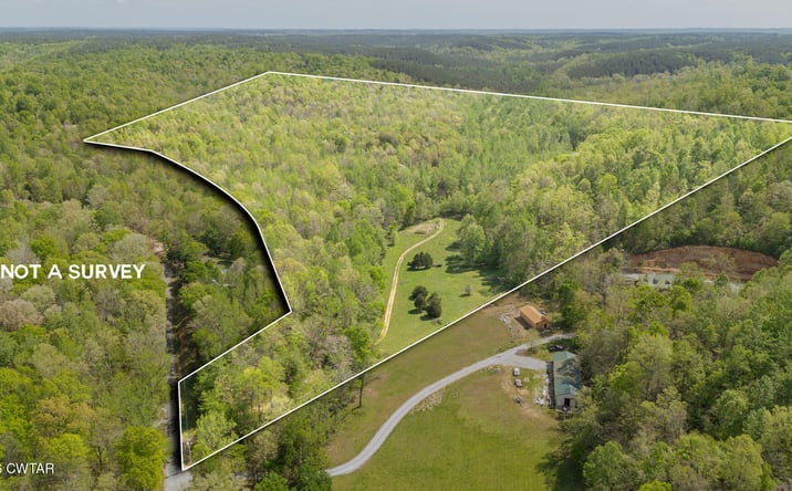 Pictures of Land property located at 6704 Rockhouse Rd, Linden, TN 37096-6633 for sales - image #1