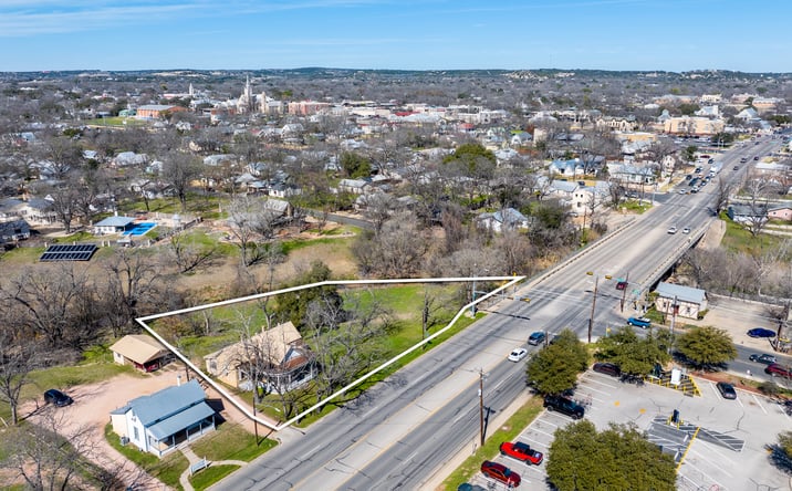Pictures of Retail, Office, Hospitality, Special Purpose property located at 402 S Adams St, Fredericksburg, TX 78624 for sales - image #1