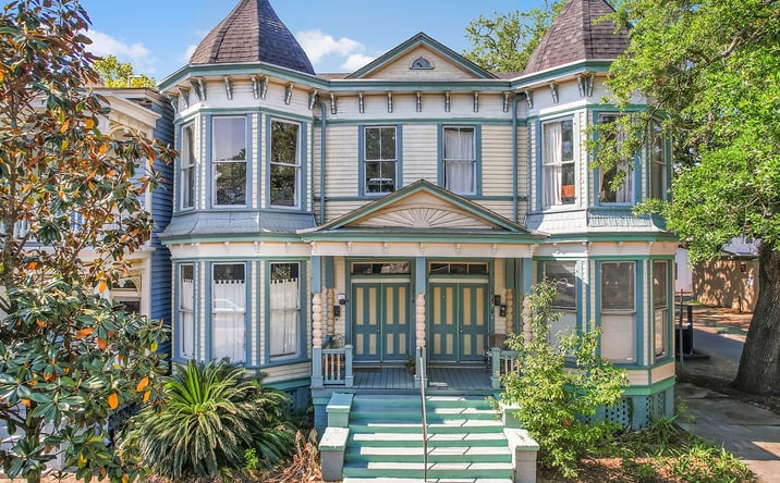 Pictures of Multifamily property located at 301 E Henry St, Savannah, GA 31401 for sales - image #1