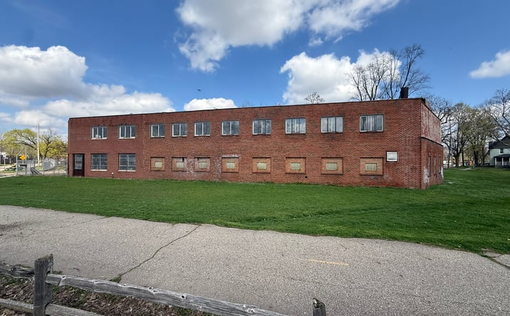 Pictures of Retail property located at 818 Cobb Avenue, Kalamazoo, MI 49007 for sales - image #1