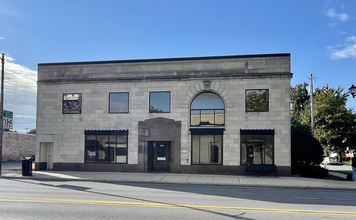 Pictures of Retail, Office, Mixed Use property located at 1033 West Sylvania Avenue, Toledo, OH 43612 for sales - image #1