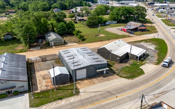 Pictures of Industrial property located at 118 INDUSTRIAL BLVD, KILGORE, TX 75662-3174 for sales - image #1