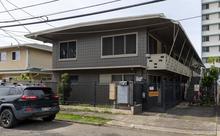 Pictures of Multifamily property located at 1213 Matlock Ave, Honolulu, HI 96814 for sales - image #1