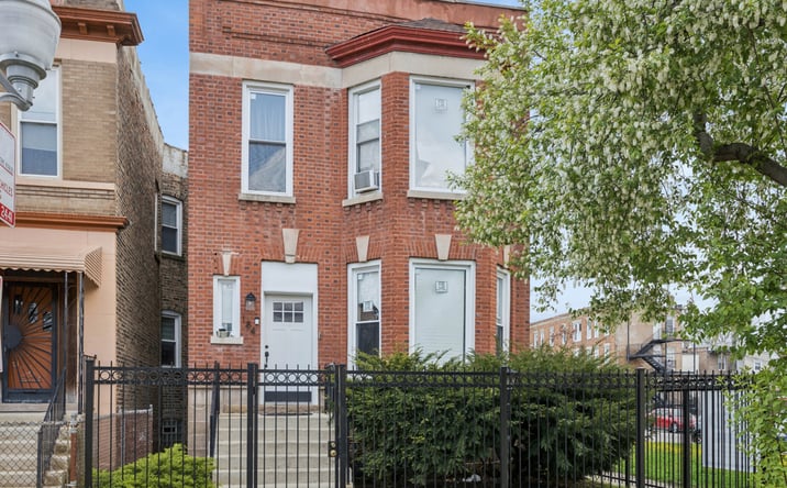 Pictures of Multifamily property located at 184 N Leamington Avenue, Chicago, IL 60644 for sales - image #1