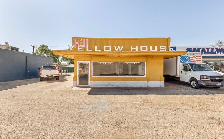 Pictures of Retail property located at 3017 34th Street, Lubbock, TX 79410 for sales - image #1