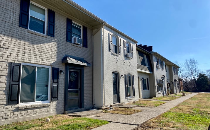 Pictures of Multifamily property located at 3221 Orchard Manor Cir, Louisville, KY 40220 for sales - image #1