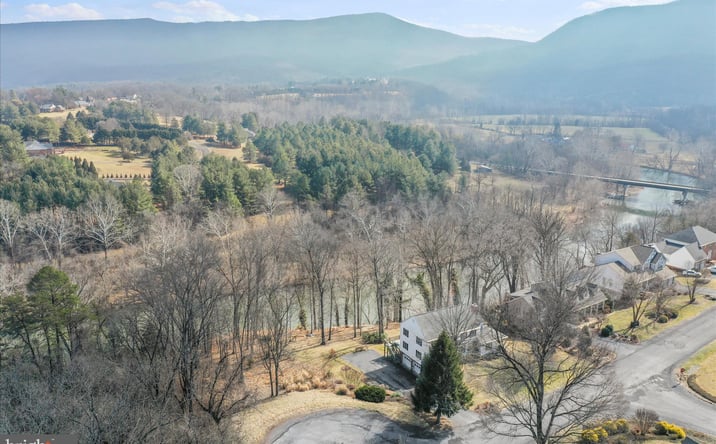 Pictures of Land property located at Lot 11 Manor Dr, Edinburg, VA 22824 for sales - image #1