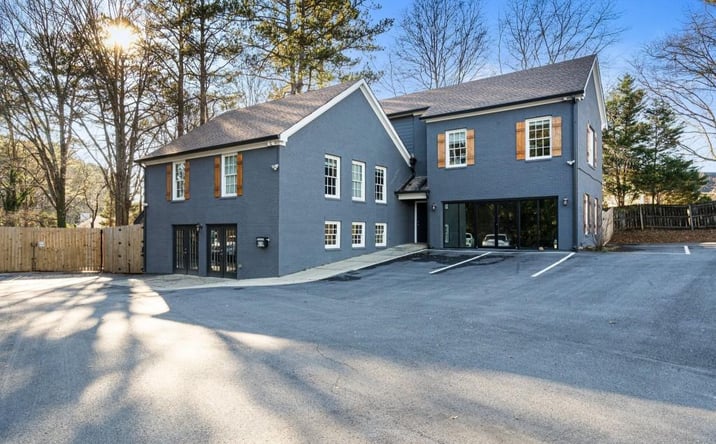 Pictures of Office property located at 210 W Crossville Road, Roswell, GA 30075 for sales - image #1