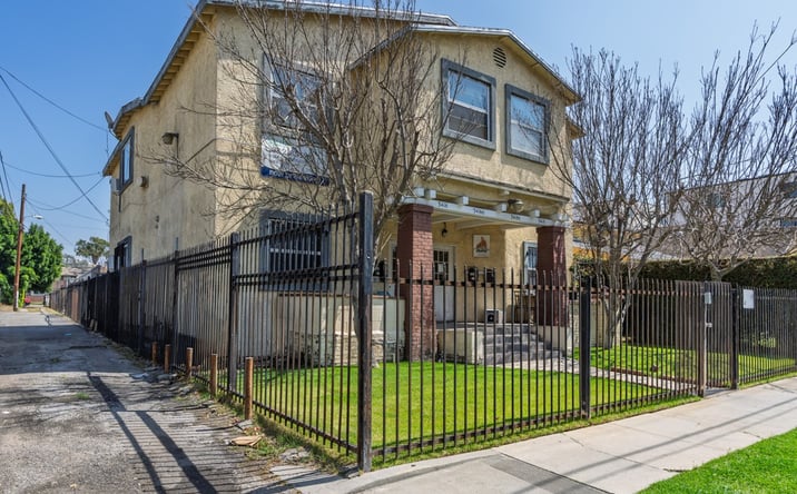 Pictures of Multifamily property located at 3416 WALTON AVE LOS ANGELES CA 90007, LOS ANGELES, CA 90007 for sales - image #1
