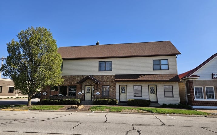 Pictures of Retail, Multifamily, Mixed Use property located at 802 5th St, Durant, IA 52747 for sales - image #1