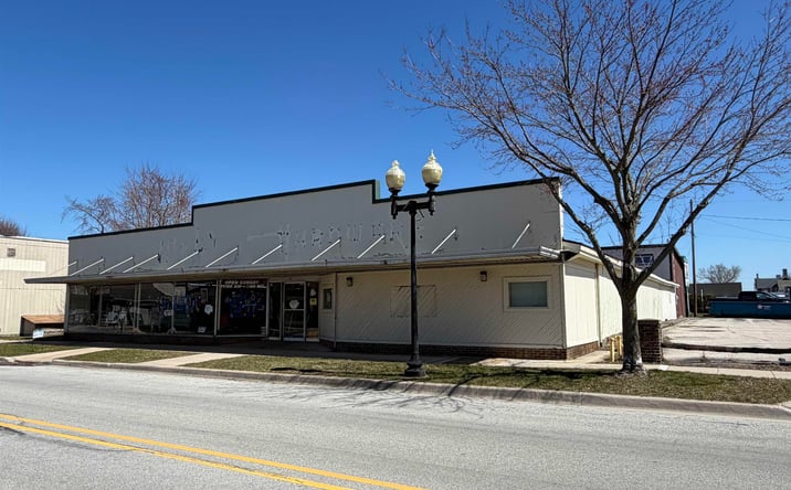 Pictures of Retail property located at 87 Division Street, Manistee, MI 49660 for sales - image #1