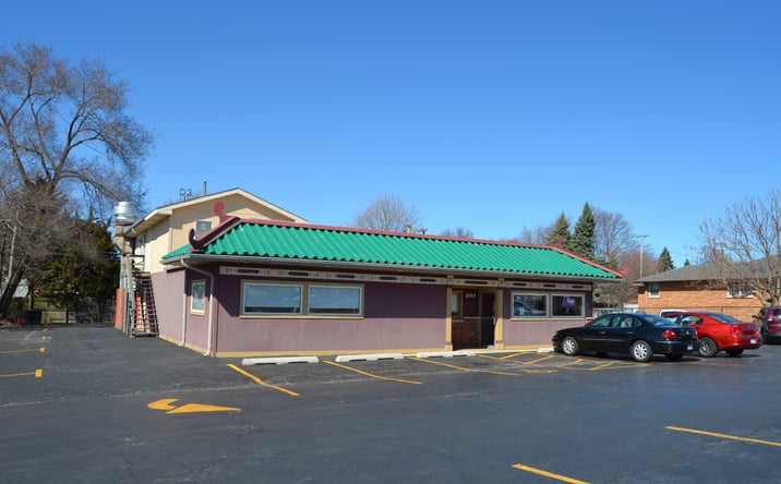 Pictures of Retail property located at 1044 E NINTH ST, LOCKPORT, IL 60441-3218 for sales - image #1
