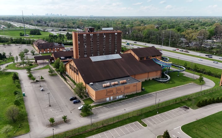 Pictures of Land, Retail, Multifamily property located at 4560 HILTON CORPORATE DR, COLUMBUS, OH 43232-4153 for sales - image #1