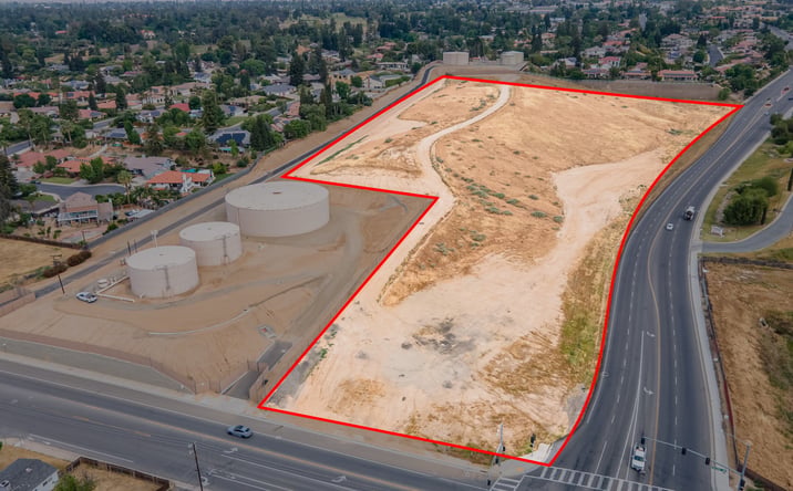 Pictures of Multifamily, Office, Mixed Use property located at 3000 FAIRFAX RD, BAKERSFIELD, CA 93306 for sales - image #1