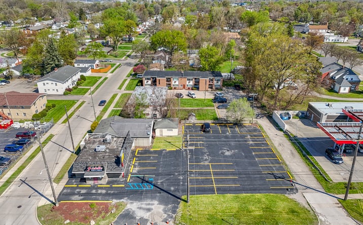 Pictures of Retail property located at 35676 VAN BORN RD, WAYNE, MI 48184-2452 for sales - image #1