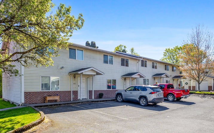 Pictures of Multifamily property located at 422-438 Warren St S, Monmouth, OR 97361 for sales - image #1