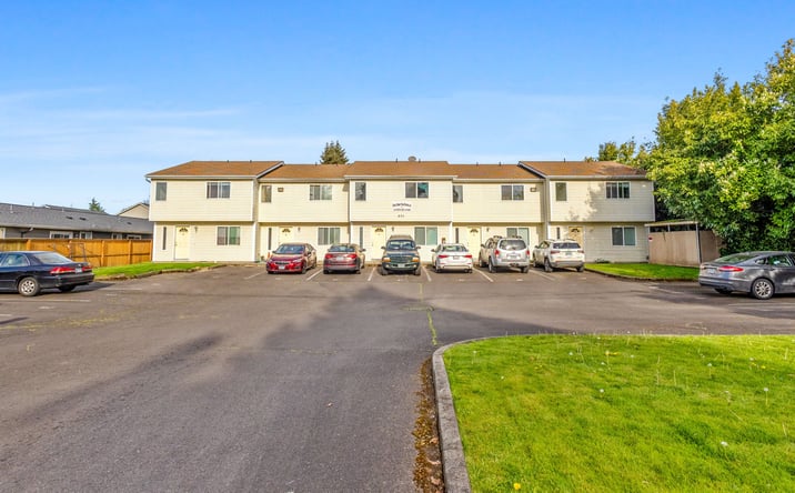 Pictures of Multifamily property located at 371 Ecols St N, Monmouth, OR 97361 for sales - image #1