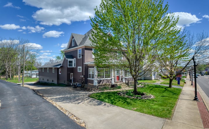 Pictures of Mixed Use, Multifamily, Hospitality property located at 832 South Main Street, North Canton, OH 44720 for sales - image #1