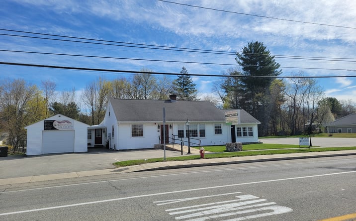 Pictures of Retail, Office property located at 1565 LAKEVIEW AVE, DRACUT, MA 01826 for sales - image #1