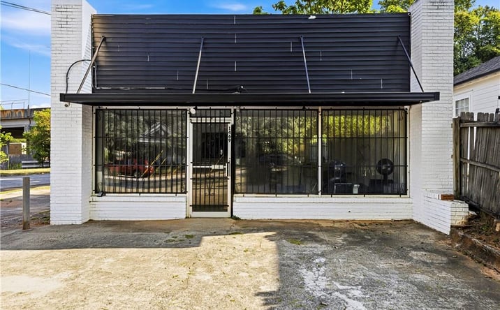 Pictures of Retail property located at 1469 Wadley Avenue, Atlanta, GA 30344 for sales - image #1
