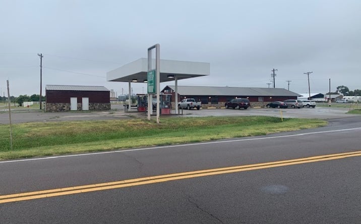 Pictures of Retail property located at 100 Main, Lone Wolf, OK 73655 for sales - image #1