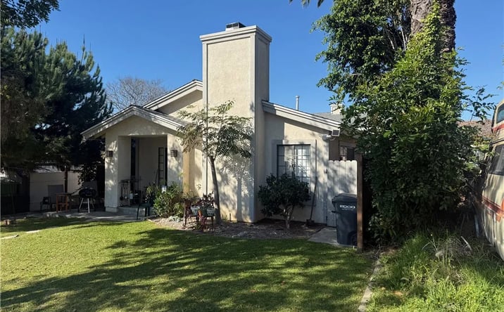 Pictures of Multifamily property located at 1965 Saint Louis, Signal Hill, CA 90755 for sales - image #1