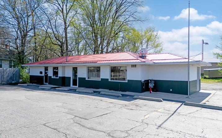 Pictures of Retail property located at 1315 Cleveland Avenue, Ashland, OH 44805 for sales - image #1