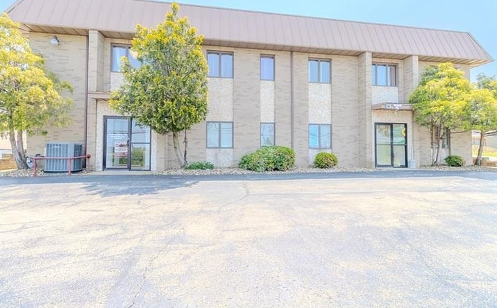 Pictures of Office, Mixed Use property located at 1027 W Main St, Mount Pleasant, PA 15666 for sales - image #1