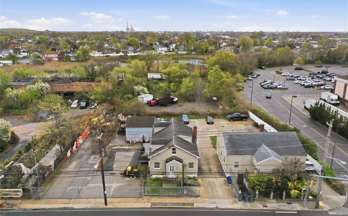 Pictures of Mixed Use, Retail, Industrial, Land property located at 433 Atlantic Avenue, Hempstead, NY 11572 for sales - image #1