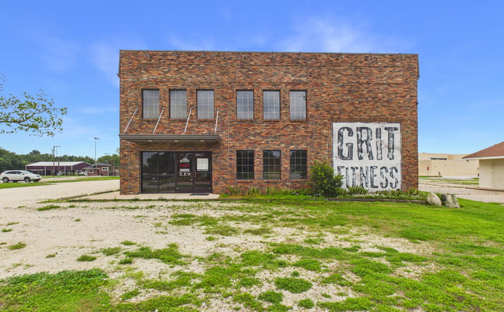 Pictures of Industrial property located at 431 South 17th Street, West Columbia, TX 77486 for sales - image #1