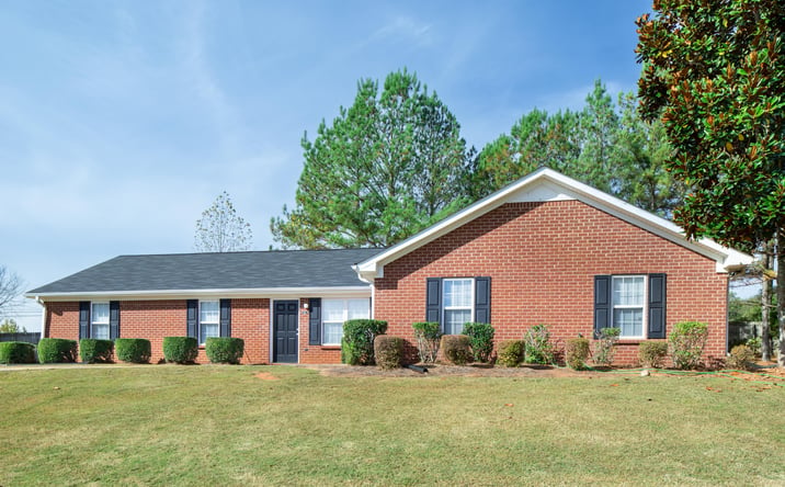 Pictures of Multifamily property located at 100 OAK BLUFF DR, ATHENS, GA 30607 for sales - image #1