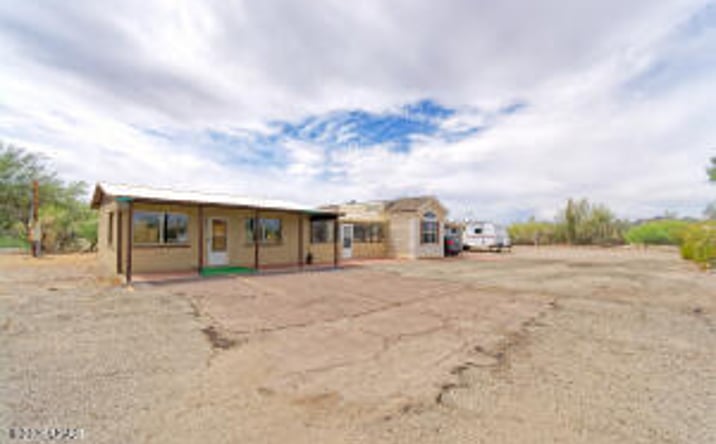Pictures of Retail, Mixed Use, Special Purpose property located at 566 N Central Blvd, Quartzsite, AZ 85346 for sales - image #1