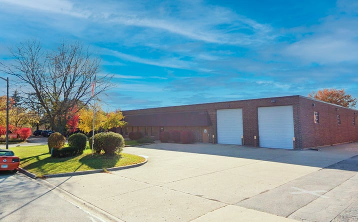 Pictures of Industrial property located at 294 Commonwealth Drive, Carol Stream, IL 60188 for sales - image #1
