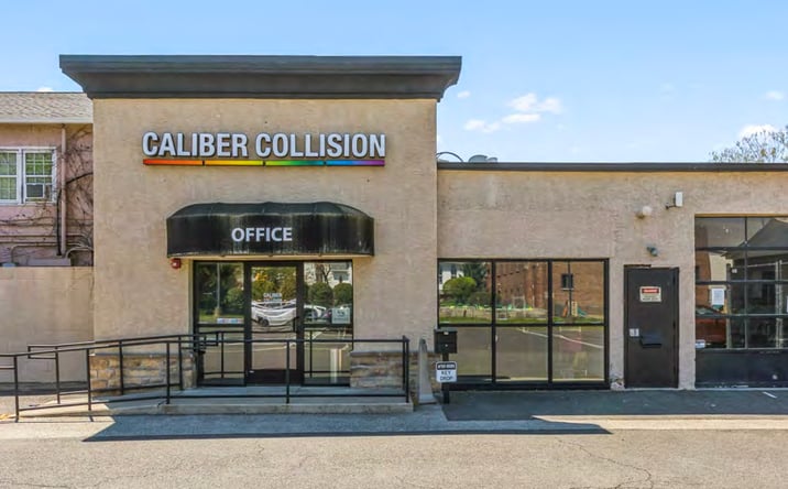 Pictures of Retail property located at 324 S York Rd, Hatboro, PA 19040 for sales - image #1