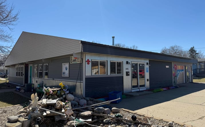 Pictures of Retail, Office, Mixed Use property located at 321 18TH ST NW, MINOT, ND 58703-2931 for sales - image #1