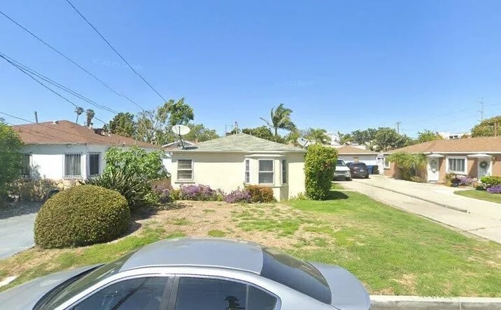 Pictures of Multifamily property located at 323 Elm, Inglewood, CA 90301 for sales - image #1