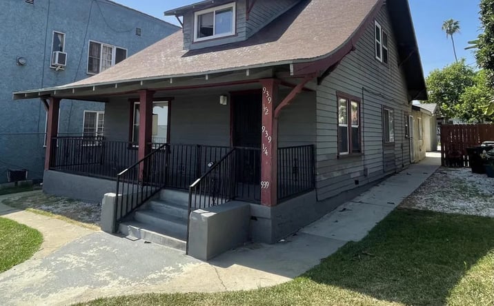 Pictures of Multifamily property located at 939 S Lorena Street, Los Angeles, CA 90023 for sales - image #1