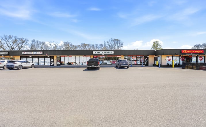Pictures of Retail property located at 198 Front Street, Lincoln, RI 02865 for sales - image #1