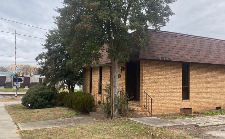 Pictures of Office property located at 201 Hicksford Avenue, Emporia, VA 23847 for sales - image #1