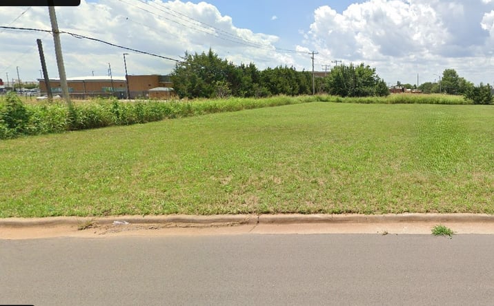 Pictures of Land property located at 3901 N Lindsay, Oklahoma City, OK 73105 for sales - image #1